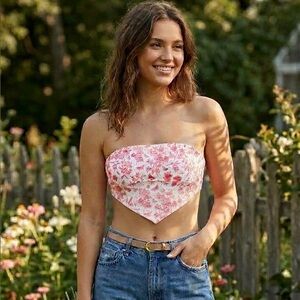 PRINCESS POLLY Floral Print High-Waist Women’s Shorts - Pink/White. Size 6